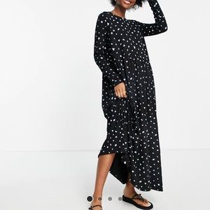 Long-sleeve maxi in black and blue floral